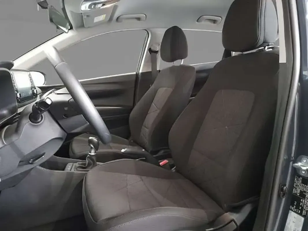 Usado Hyundai Bayon 101 CV (74 kW) 2024 Gris SUV