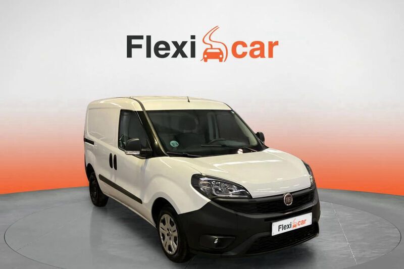 Blanco Usado 2022 Fiat Doblò Monovolumen | 11.470 € (Buen precio) - Imagen 1/4
