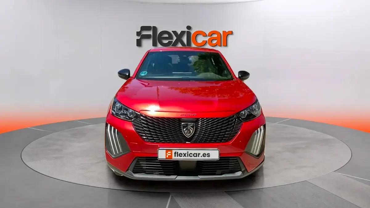 Usado Peugeot 2008 Active 100 CV (73 kW) 2023 Rojo SUV