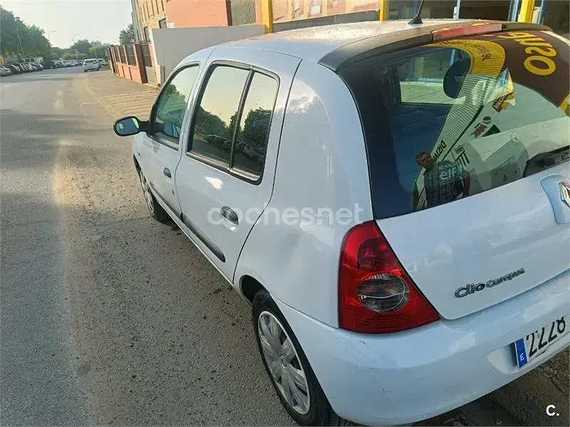 Usado Renault Clio II Campus 65 CV (47 kW) 2008 Blanco Berlina