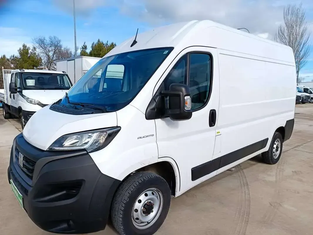 Usado Fiat Ducato 120 CV (88 kW) 2021 Blanco Van