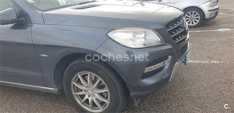 Usado Mercedes ML250 204 CV (150 kW) 2012 Azul SUV