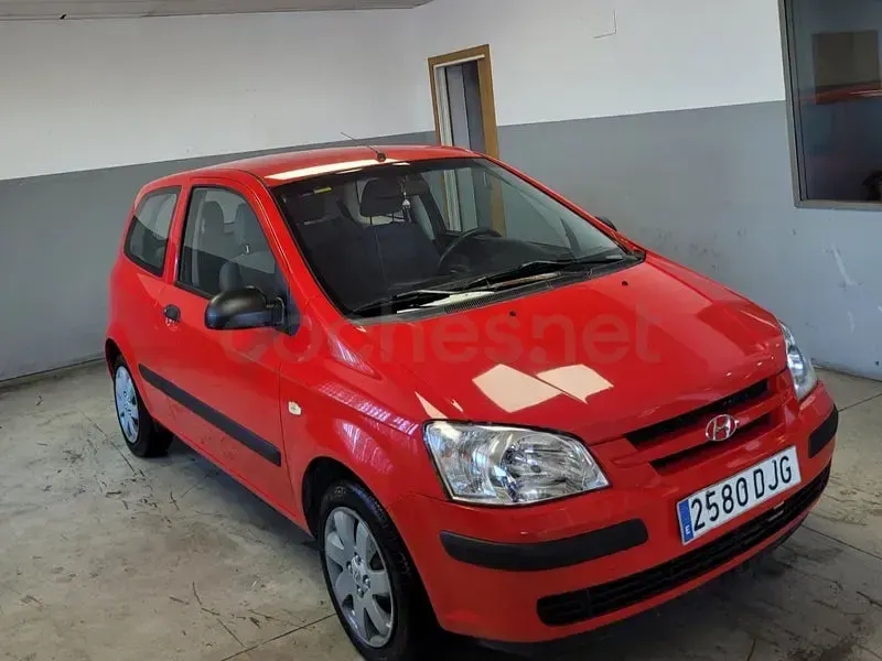 Usado Hyundai Getz 66 CV (48 kW) 2005 Rojo Utilitario