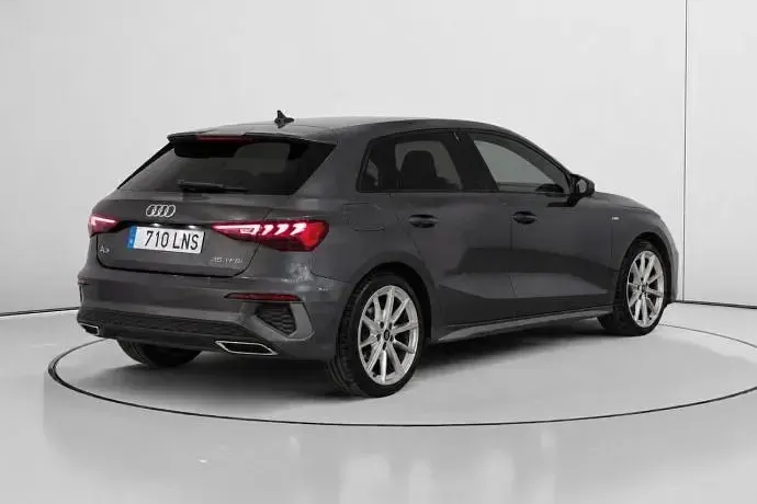 Usado Audi A3 S-Line 150 CV (110 kW) 2021 Gris Berlina