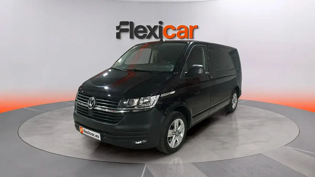 Usado VW Caravelle 150 CV (110 kW) 2022 Negro Van