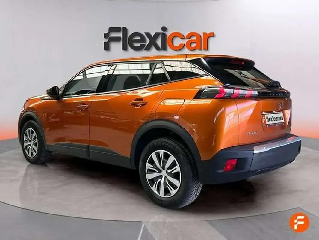 Usado Peugeot 2008 Active 101 CV (74 kW) 2020 Naranja SUV