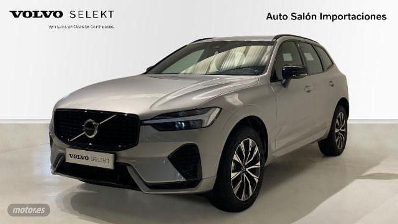 Plateado Usado 2022 Volvo XC60 Plus SUV | 49.900 € - Imagen 1/4