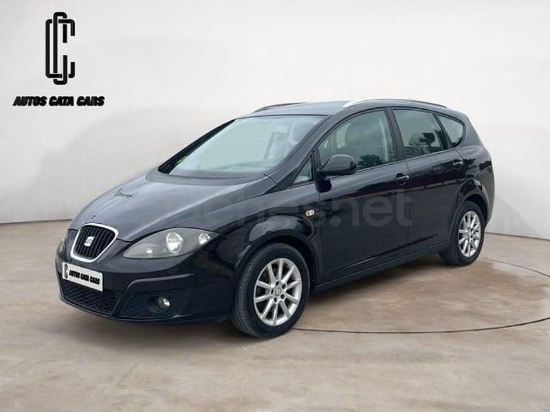Usado Seat Altea XL Style 105 CV (77 kW) 2012 Negro Monovolumen