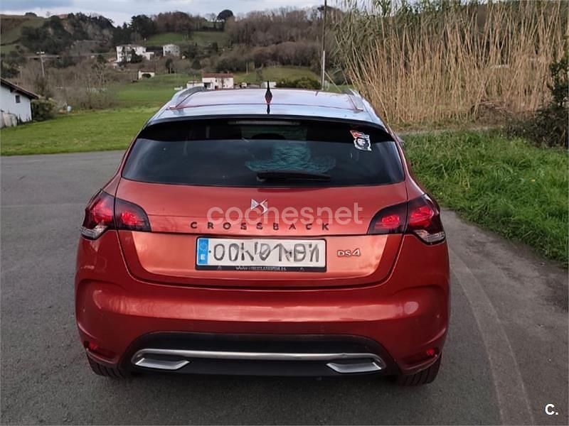 Usado DS Automobiles DS4 Crossback Style 120 CV (88 kW) 2017 Naranja SUV