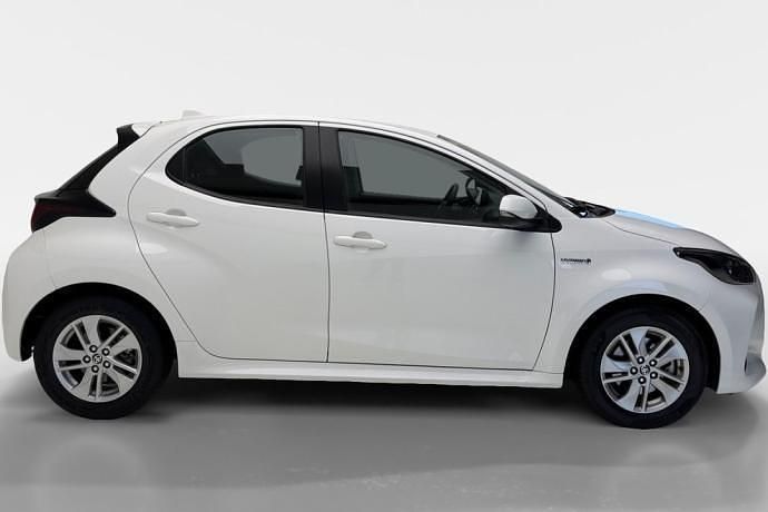 Usado Toyota Yaris Business Edition 116 CV (85 kW) 2020 Blanco Berlina