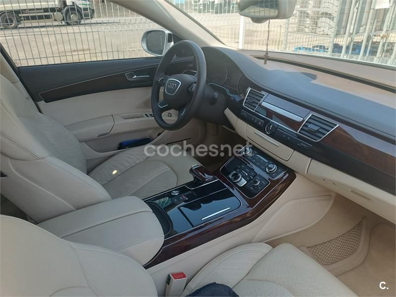Gris / plata Usado 2010 Audi A8 Berlina | 24.000 € - Imagen 1/4