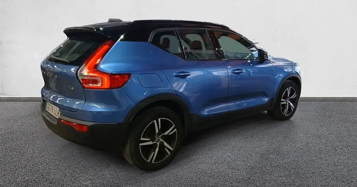 Usado Volvo XC40 Momentum 163 CV (119 kW) 2020 SUV