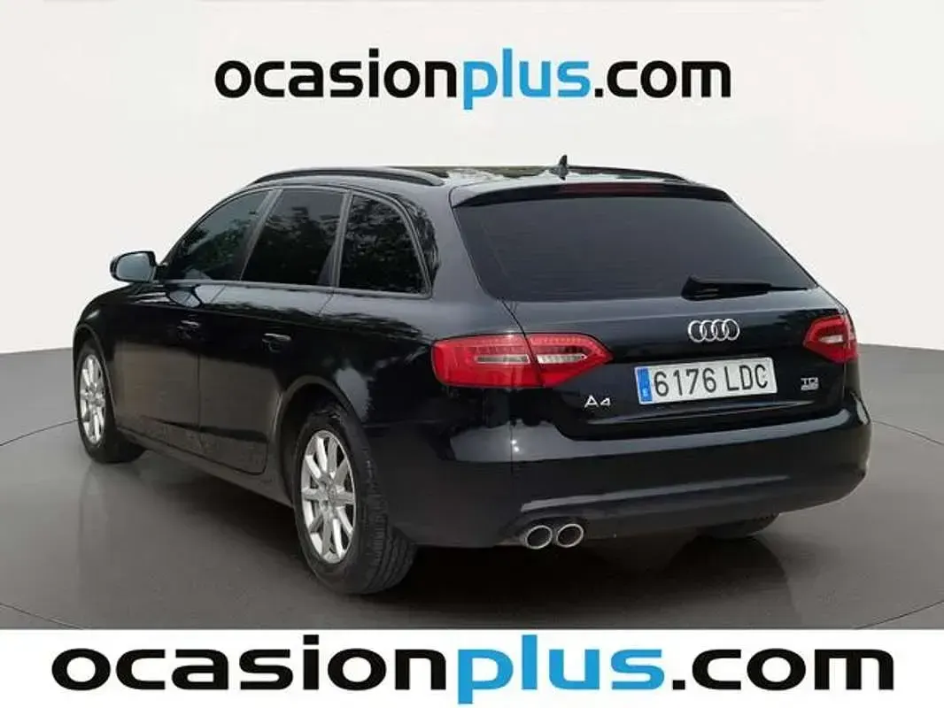 Usado Audi A4 136 CV (100 kW) 2015 Negro Familiar