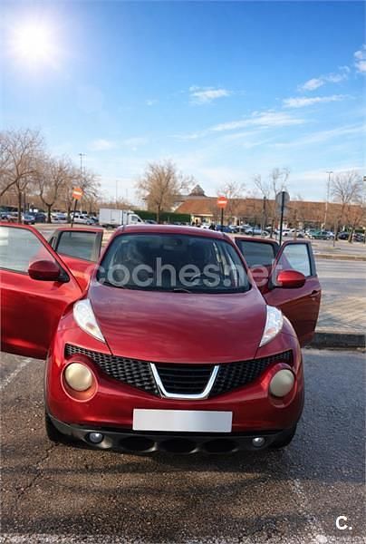 Usado Nissan Juke Acenta 110 CV (80 kW) 2011 Granate SUV
