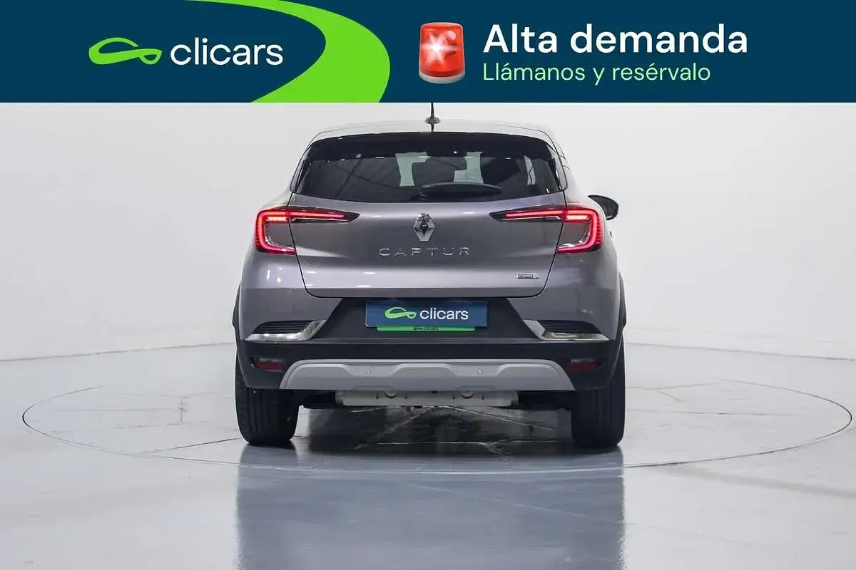 Usado Renault Captur Techno 160 CV (117 kW) 2022 Gris SUV