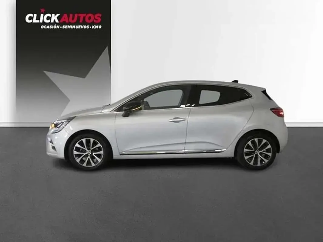 Usado Renault Clio Techno 91 CV (66 kW) 2023 Gris Utilitario