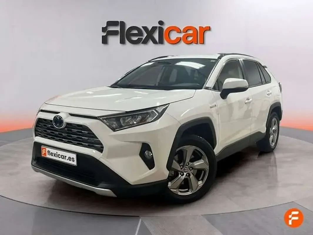 Usado Toyota RAV4 Hybrid Advance 218 CV (160 kW) 2021 Blanco SUV