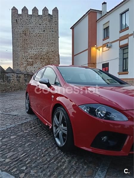 Rojo Usado 2008 Seat Leon FR Berlina | 6000 € (Precio justo) - Imagen 1/4