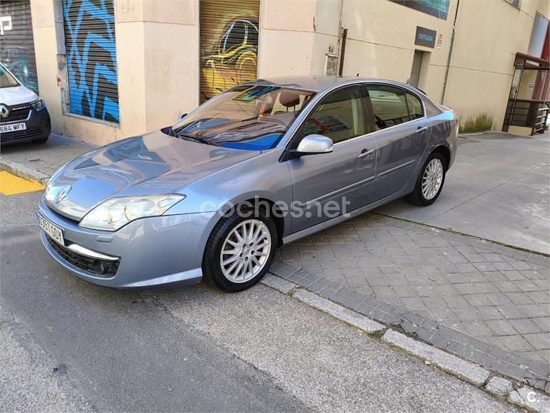 Usado Renault Laguna III Privilege 140 CV (102 kW) 2008 Gris / plata Berlina