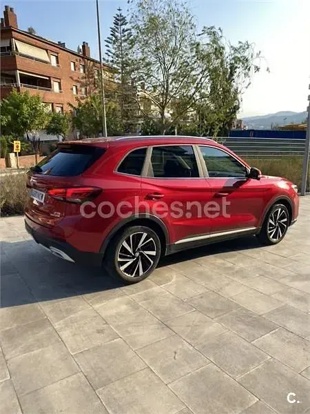 Usado MG ZS Luxury 197 CV (144 kW) 2025 Granate SUV