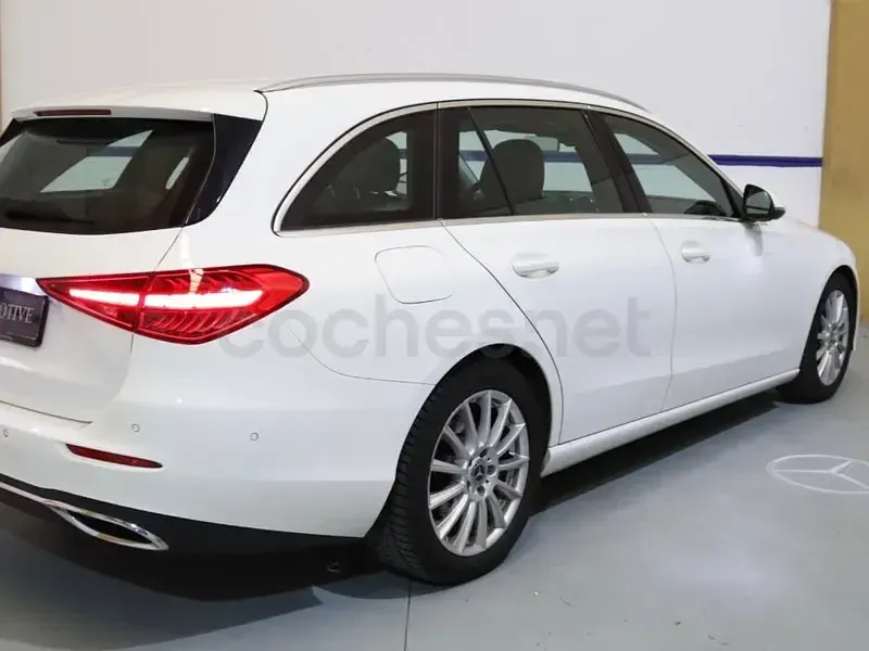 Usado Mercedes C200 163 CV (119 kW) 2022 Blanco Familiar