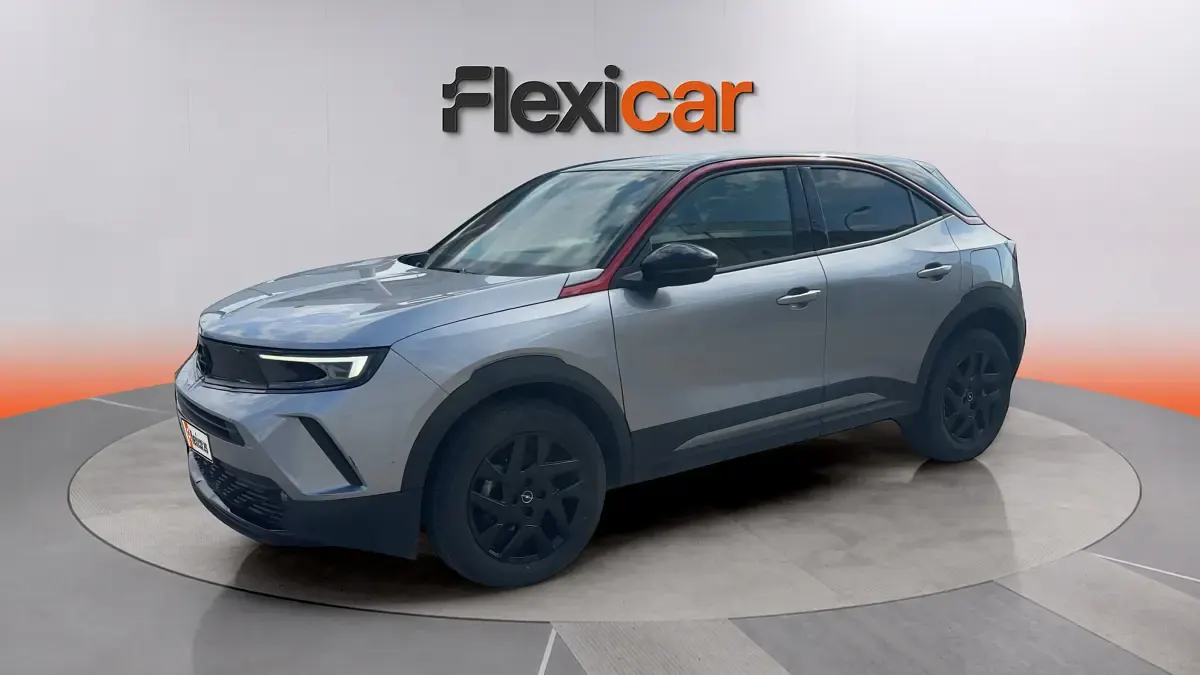 Usado Opel Mokka GS Line 131 CV (96 kW) 2022 Gris SUV