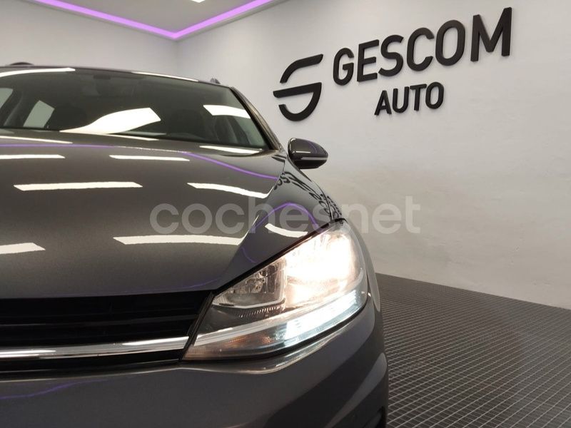 Usado VW Golf VII Edition 115 CV (84 kW) 2020 Gris / plata Familiar