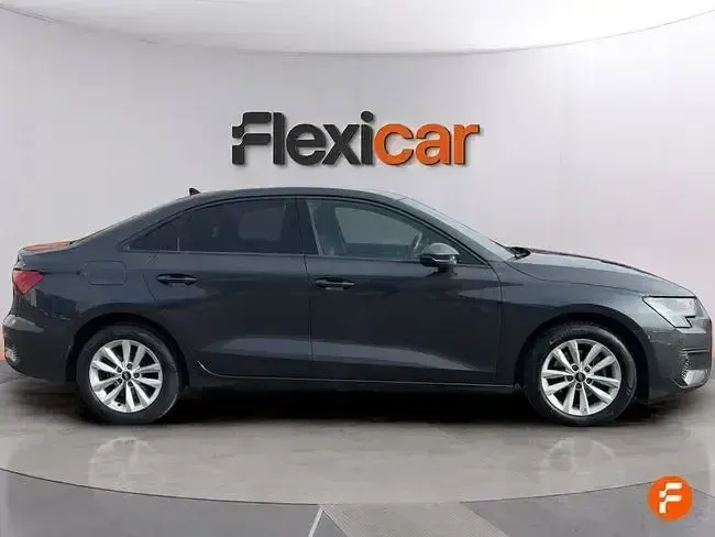 Usado Audi A3 110 CV (80 kW) 2021 Gris Berlina