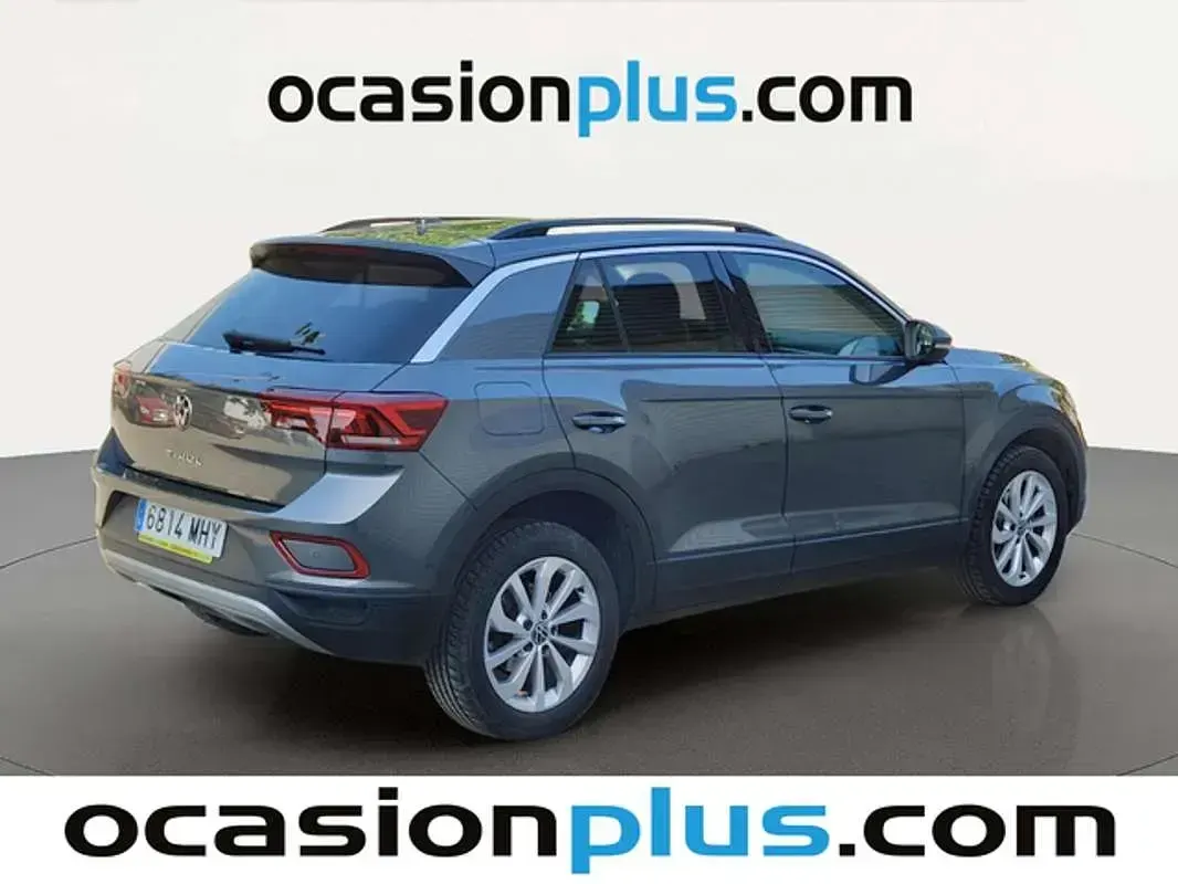 Usado VW T-Roc Life 150 CV (110 kW) 2023 Gris SUV