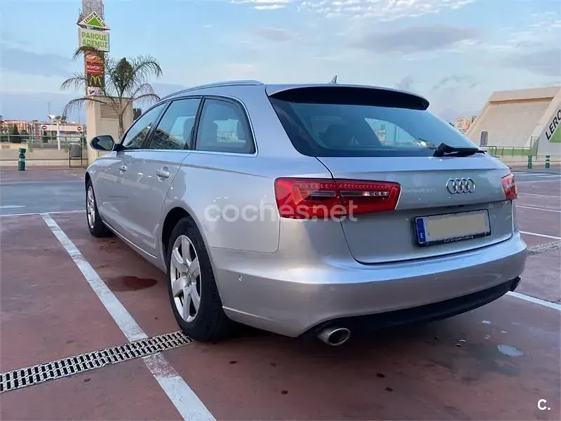 Usado Audi A6 Premium 204 CV (150 kW) 2013 Gris / plata Familiar