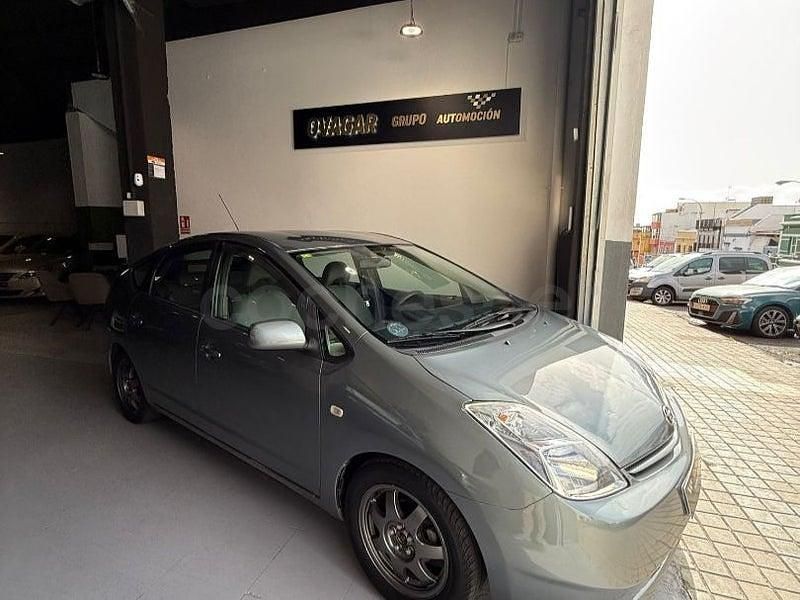 Usado Toyota Prius 112 CV (82 kW) 2005 Gris / plata Utilitario