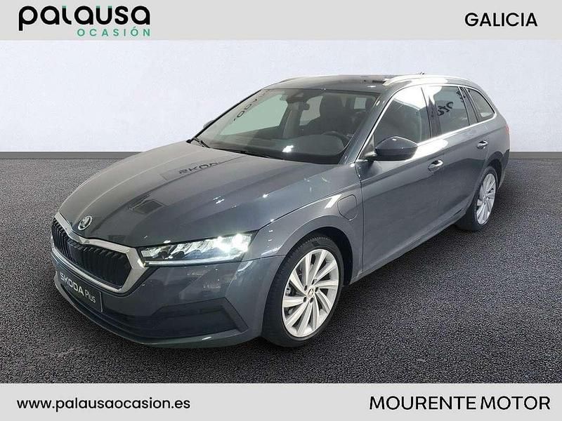 Gris Usado 2021 Skoda Octavia Ambition Familiar | 19.500 € (Buen precio) - Imagen 1/4