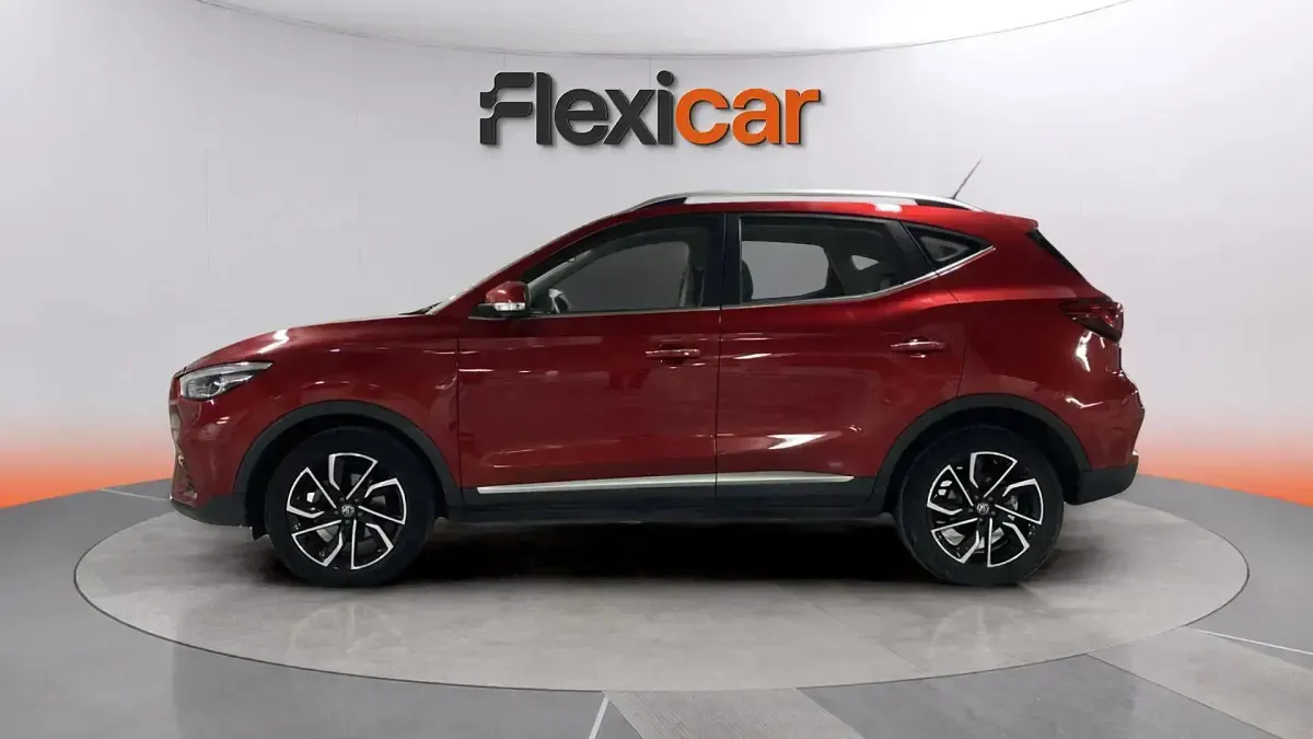 Usado MG ZS Luxury 111 CV (81 kW) 2023 Rojo SUV