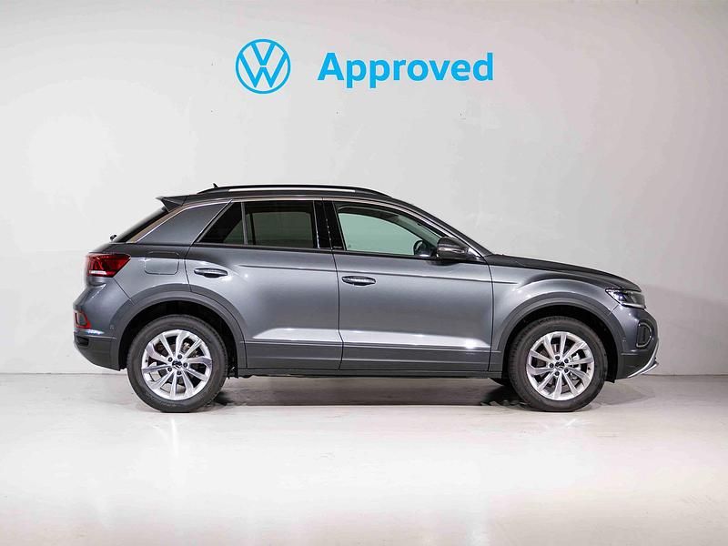 Usado VW T-Roc Life 150 CV (110 kW) 2023 Gris SUV