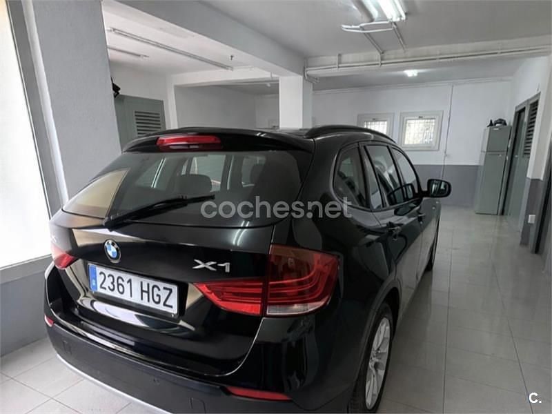 Usado BMW X1 143 CV (105 kW) 2011 Negro SUV