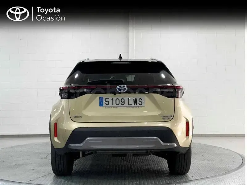 Usado Toyota Yaris Cross Edition 116 CV (85 kW) 2022 Amarillo SUV
