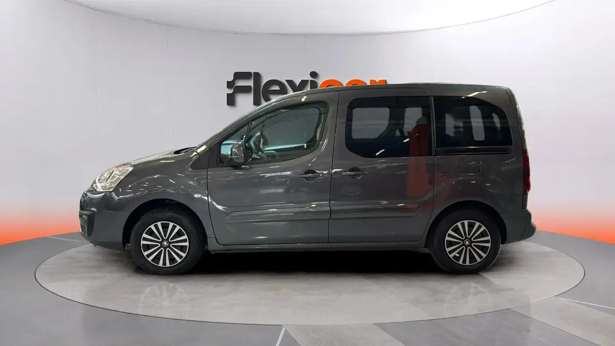 Usado Peugeot Partner Tepee Active 110 CV (80 kW) 2017 Gris Monovolumen