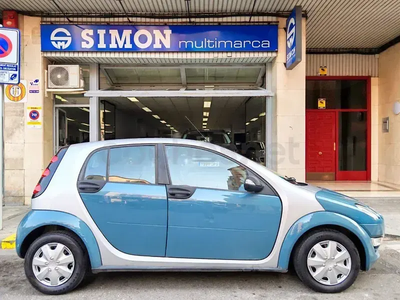 Usado Smart ForFour Pure 64 CV (47 kW) 2006 Azul Utilitario