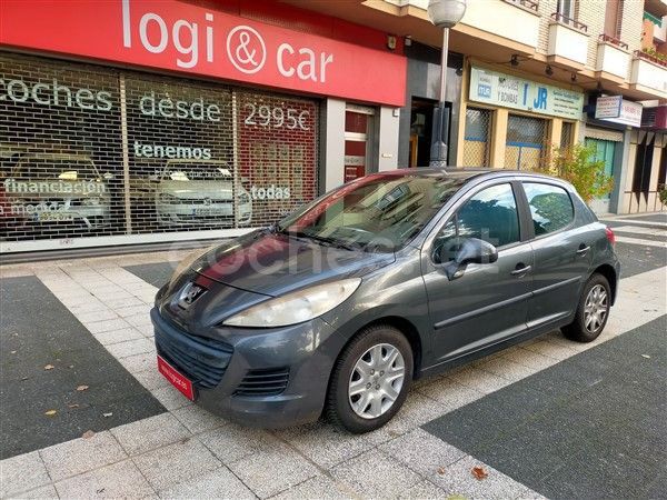 Gris / plata Usado 2010 Peugeot 207 Berlina | 6000 € (Un poco caro) - Imagen 1/4