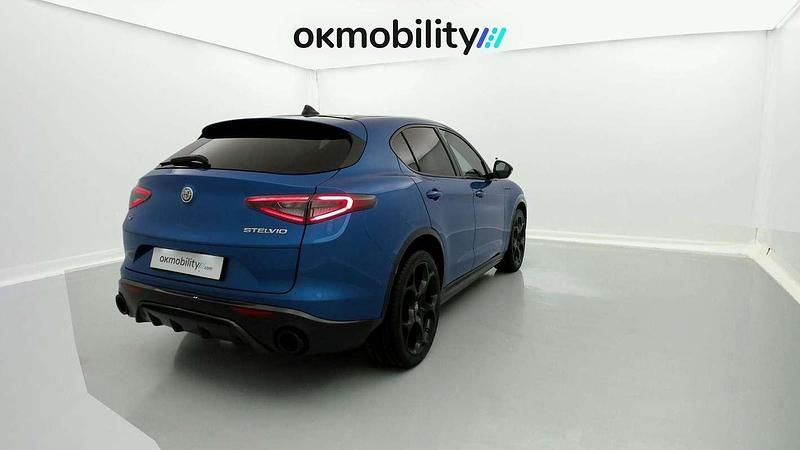 Usado Alfa Romeo Stelvio Competizione 280 CV (205 kW) 2023 Azul SUV