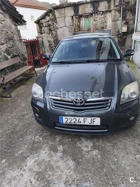 Usado Toyota Avensis Executive 116 CV (85 kW) 2006 Negro Berlina