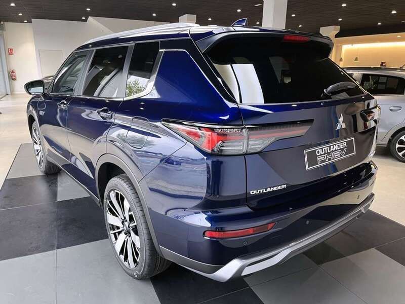 Nuevo Mitsubishi Outlander P-HEV 306 CV (225 kW) 2025 Azul SUV