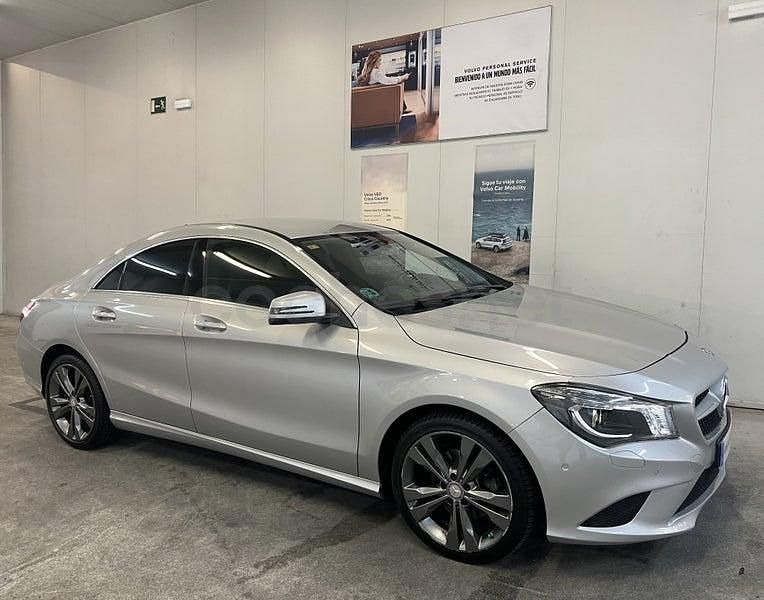 Usado Mercedes CLA200 136 CV (100 kW) 2015 Gris / plata Berlina