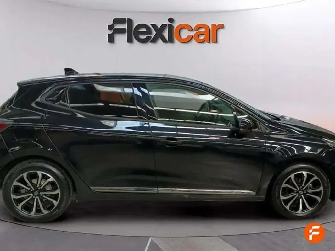 Usado Renault Clio Techno 91 CV (66 kW) 2024 Negro Utilitario