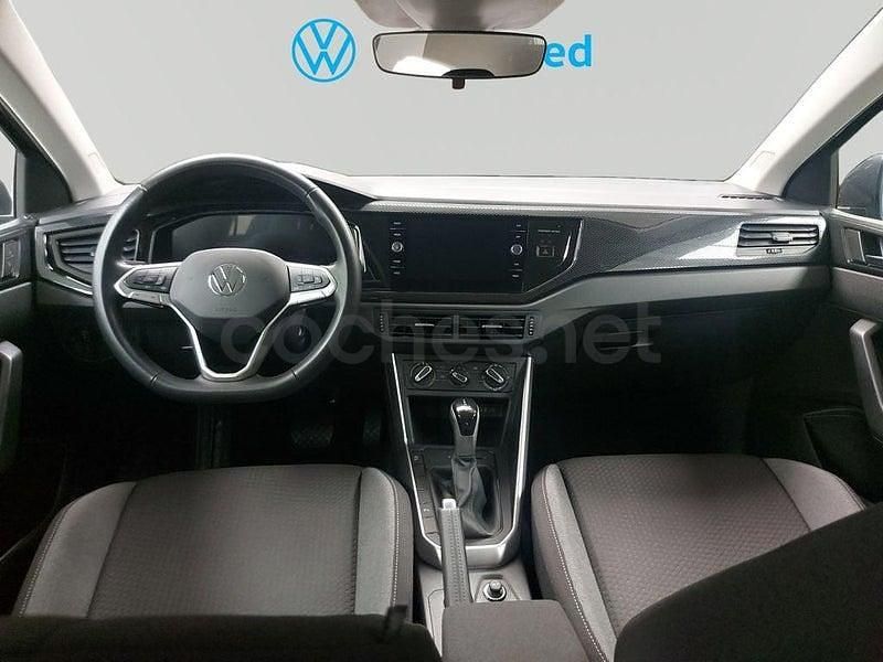 Usado VW Polo Life 95 HP (69 kW) 2024 Cinzento Sedan