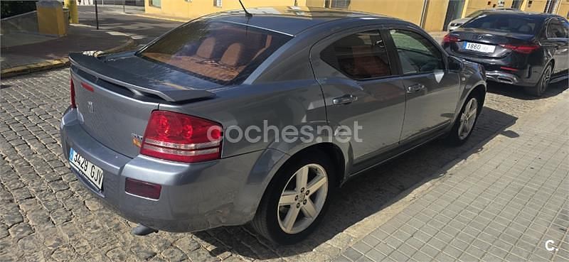 Usado Dodge Avenger SXT 140 CV (102 kW) 2008 Gris / plata Berlina