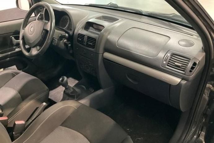Usado Renault Clio Authentique 75 CV (55 kW) 2008