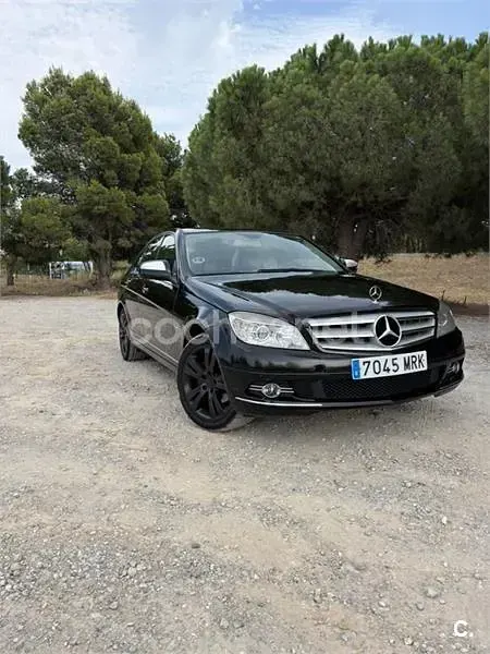 Usado Mercedes C200 Avantgarde 136 CV (100 kW) 2009 Negro Berlina