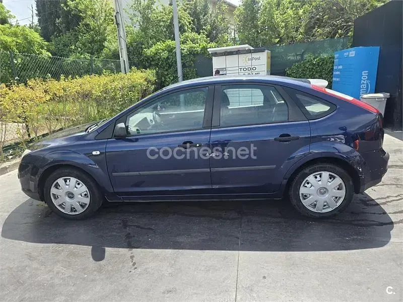 Usado Ford Focus Trend 115 CV (84 kW) 2006 Azul Berlina