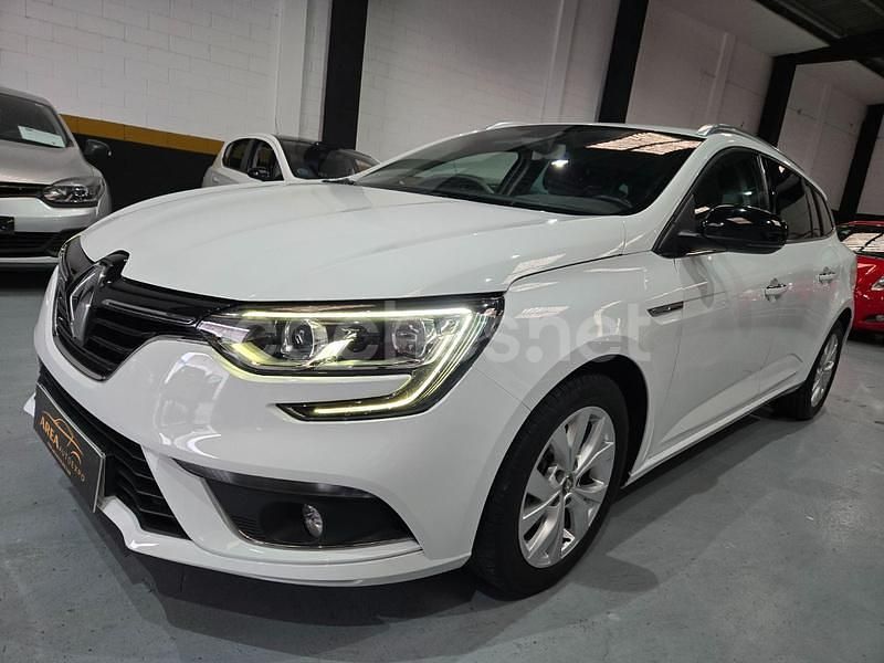 Usado Renault Mégane GrandTour LIMITED 116 CV (85 kW) 2019 Blanco Familiar
